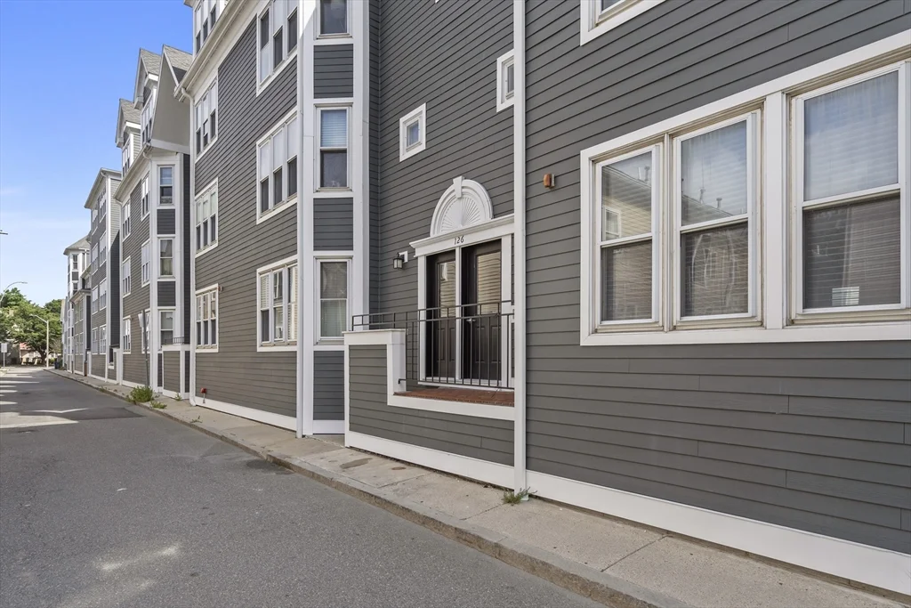 126 Tudor, South Boston