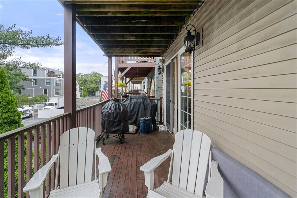 192 W 6th St, South Boston