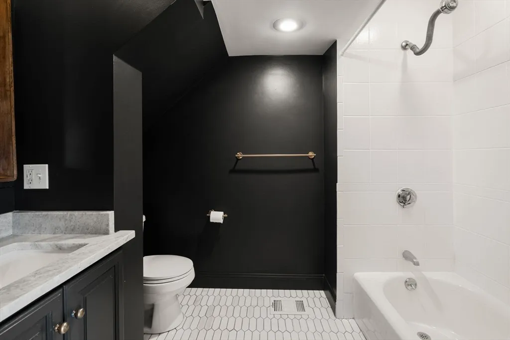 166 O St, South Boston