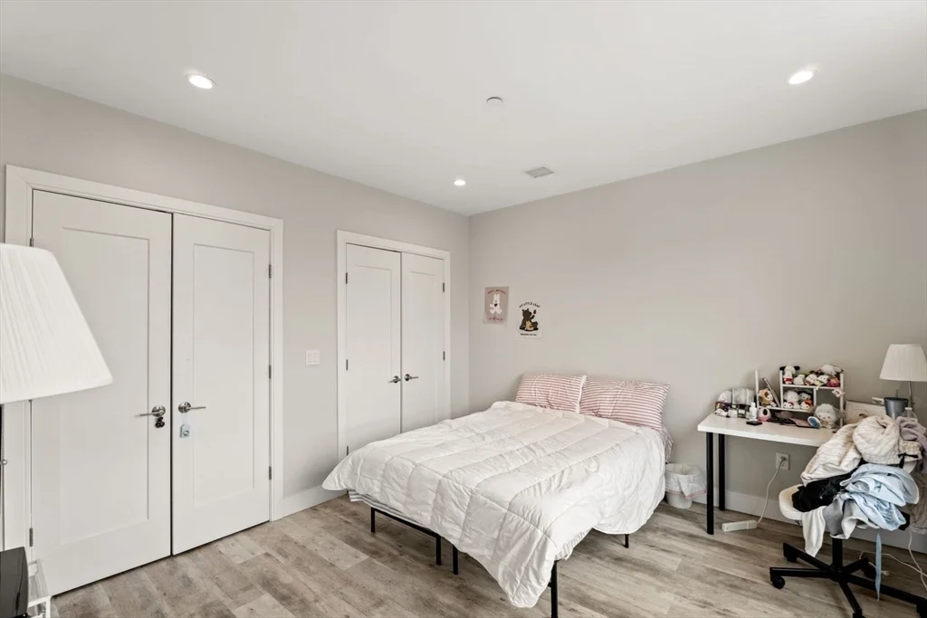 1457 Tremont St, Mission Hill
