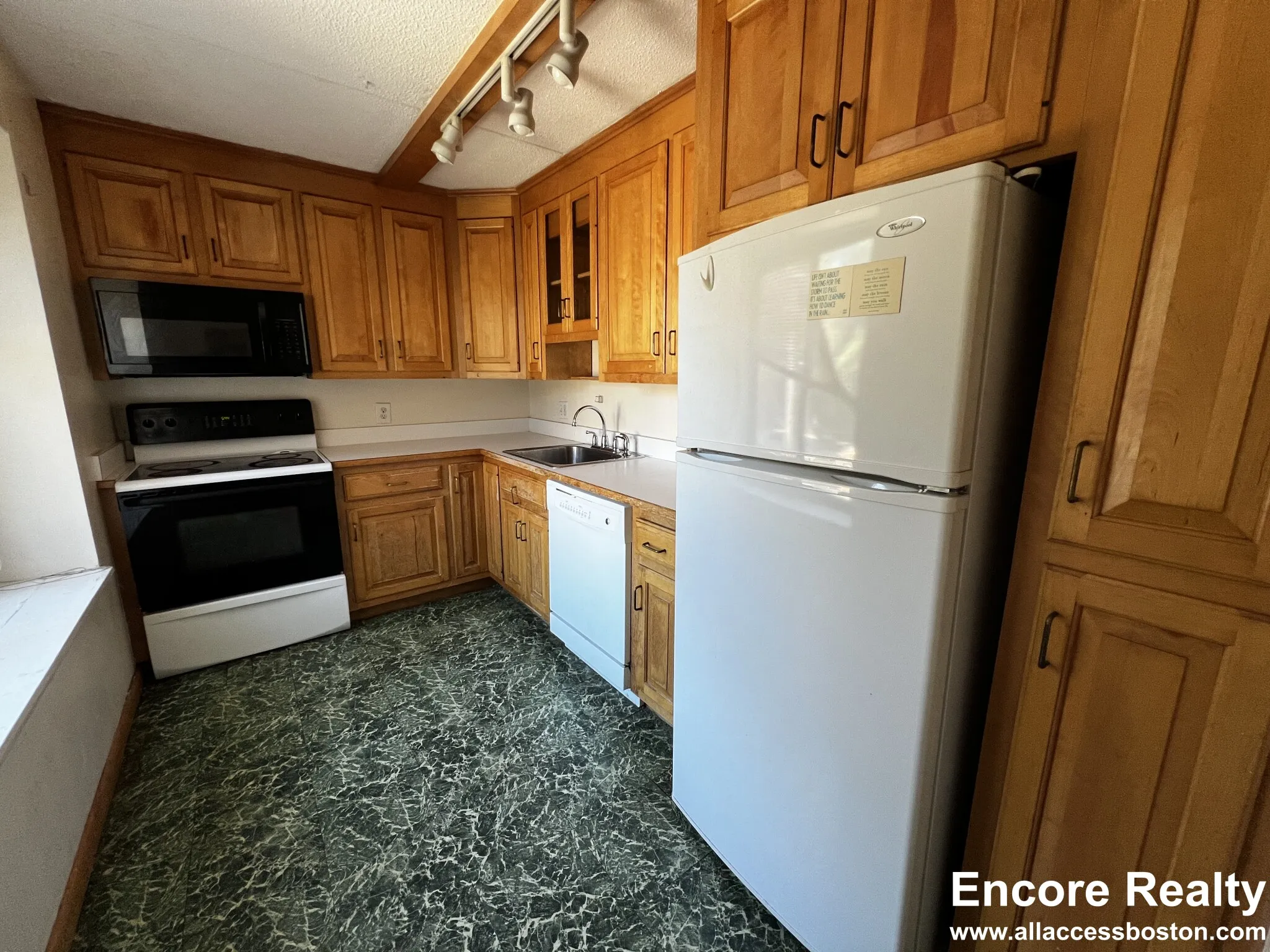 1243 Beacon St, Coolidge Corner