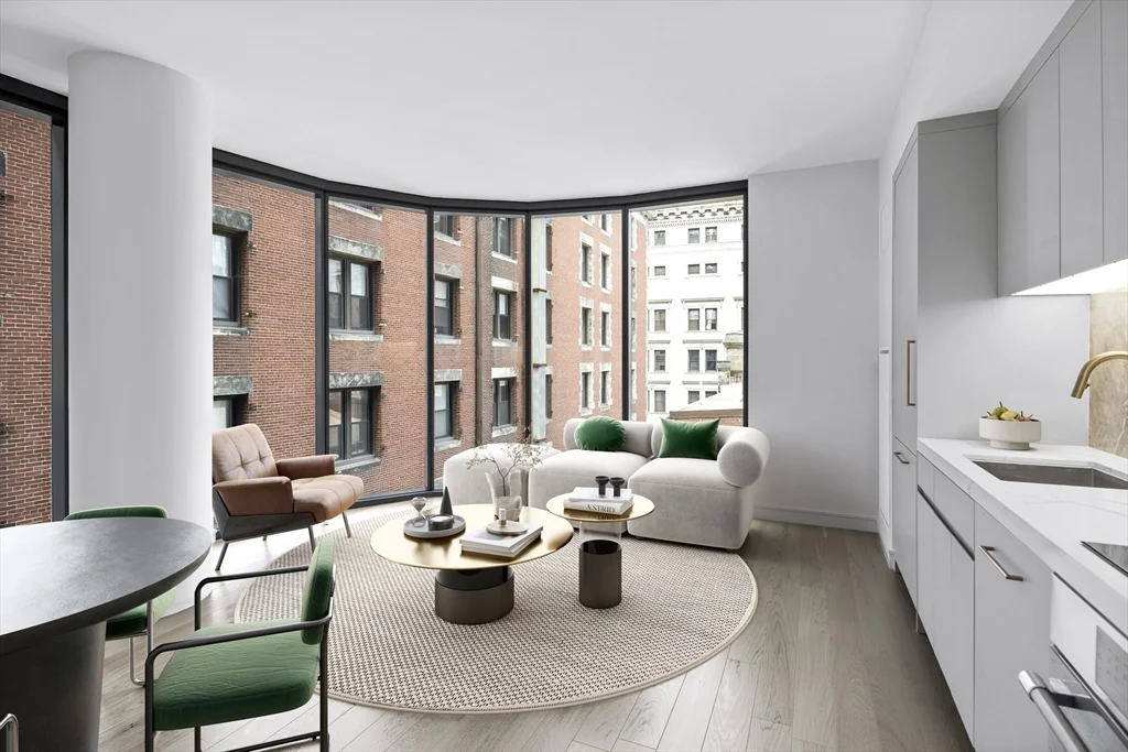 55 Lagrange, Downtown