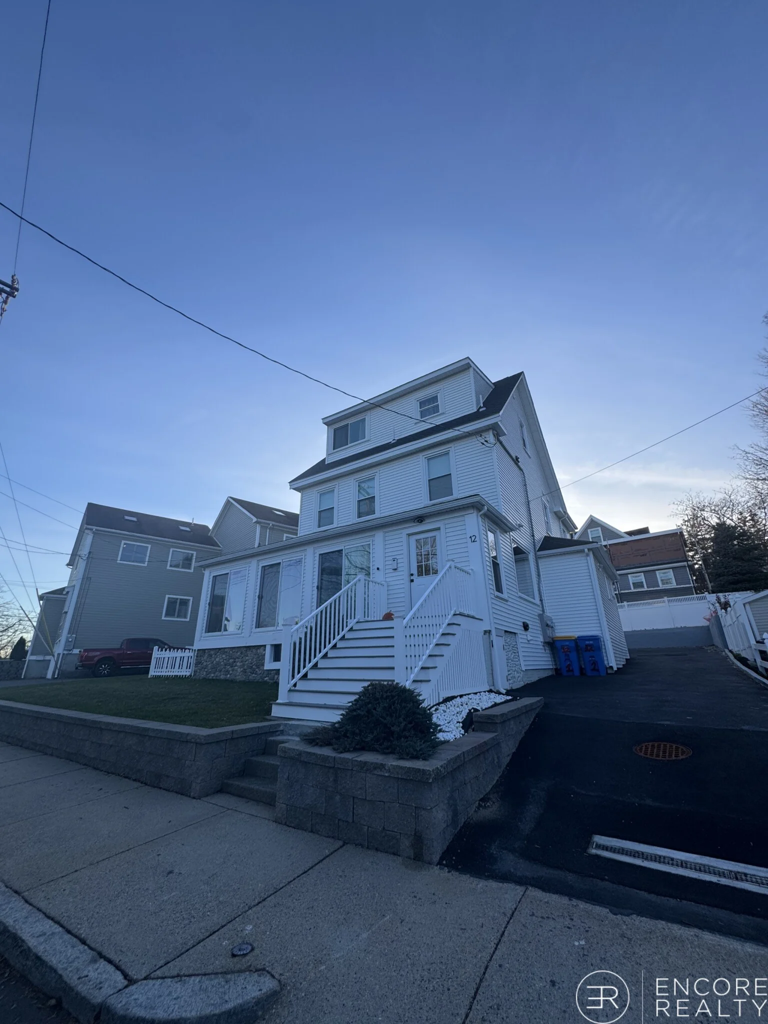 12 Sewall Ave, Winthrop