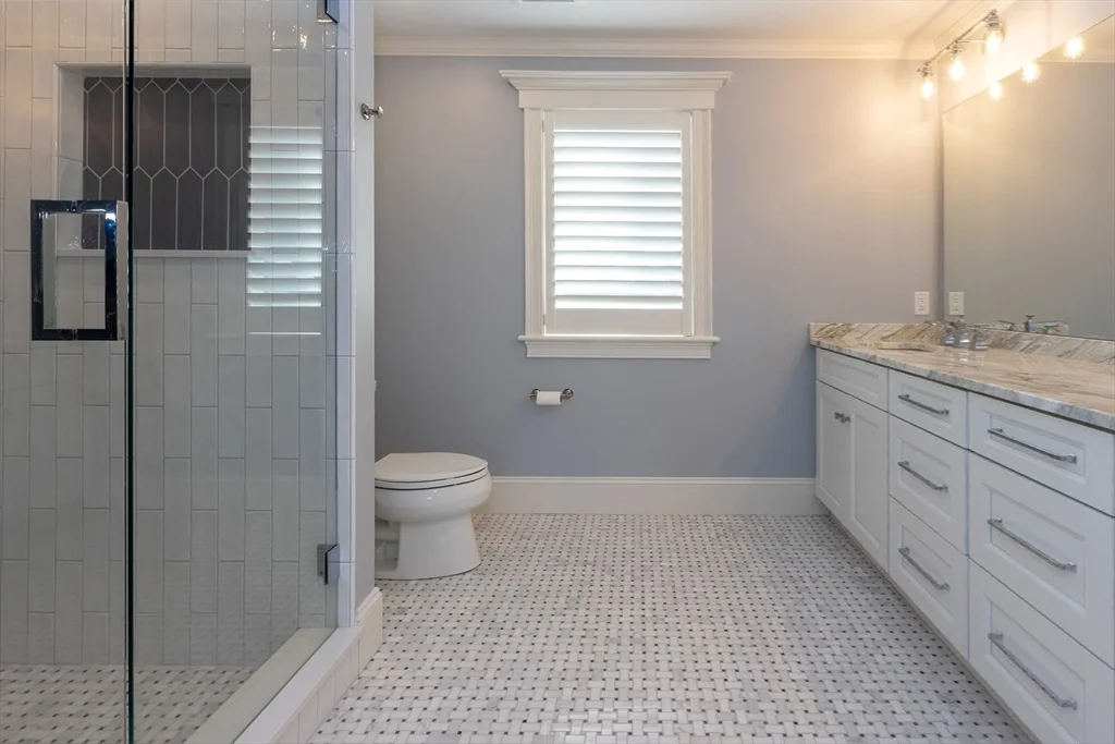 25 Cushing Ave, Crow Point