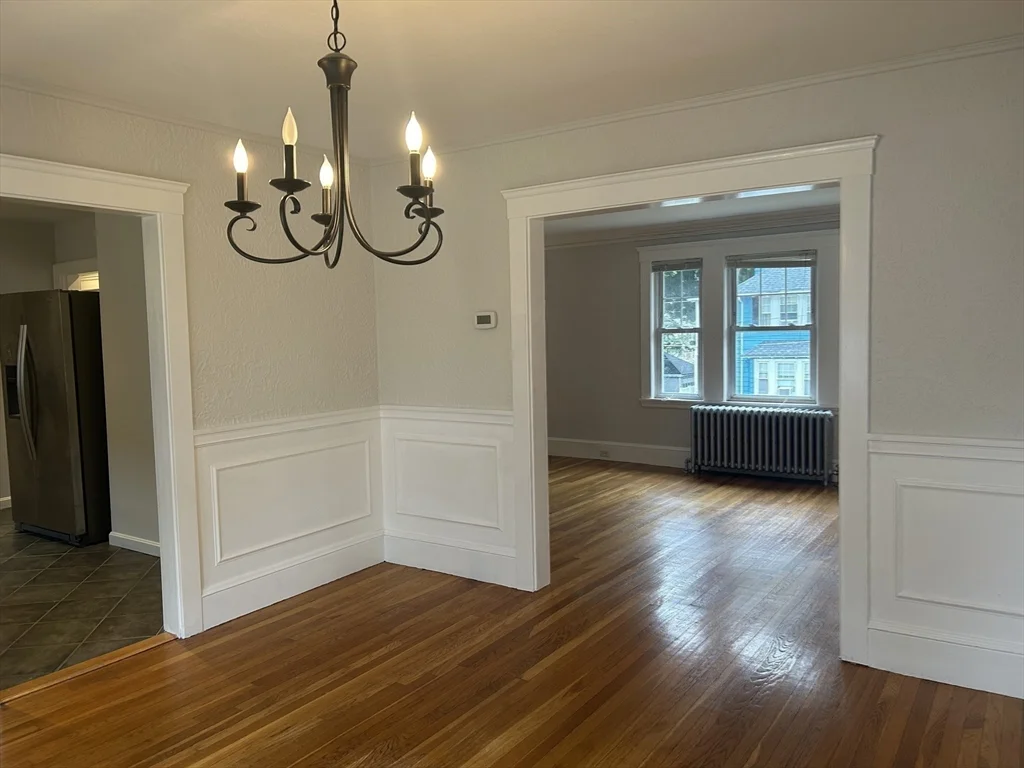 4 Harvard Rd, Belmont