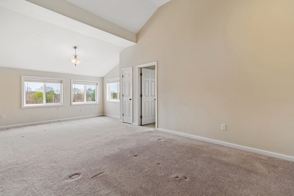 39 John Hancock Dr, Ashland