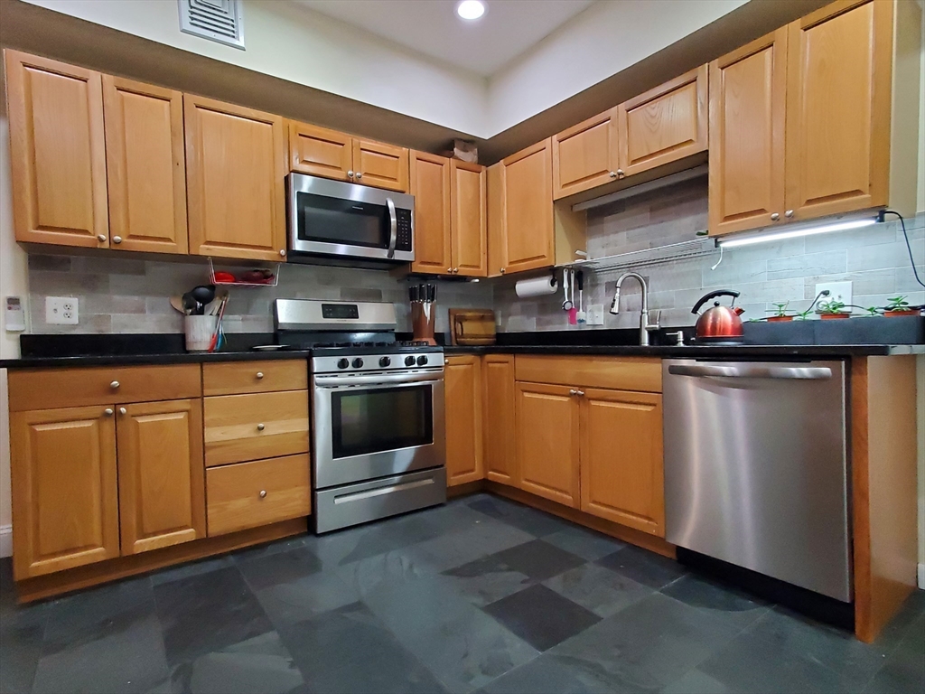 11 Juliette, Dorchester