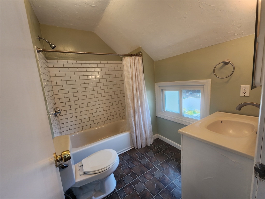 50-52 Alden St, Ashland