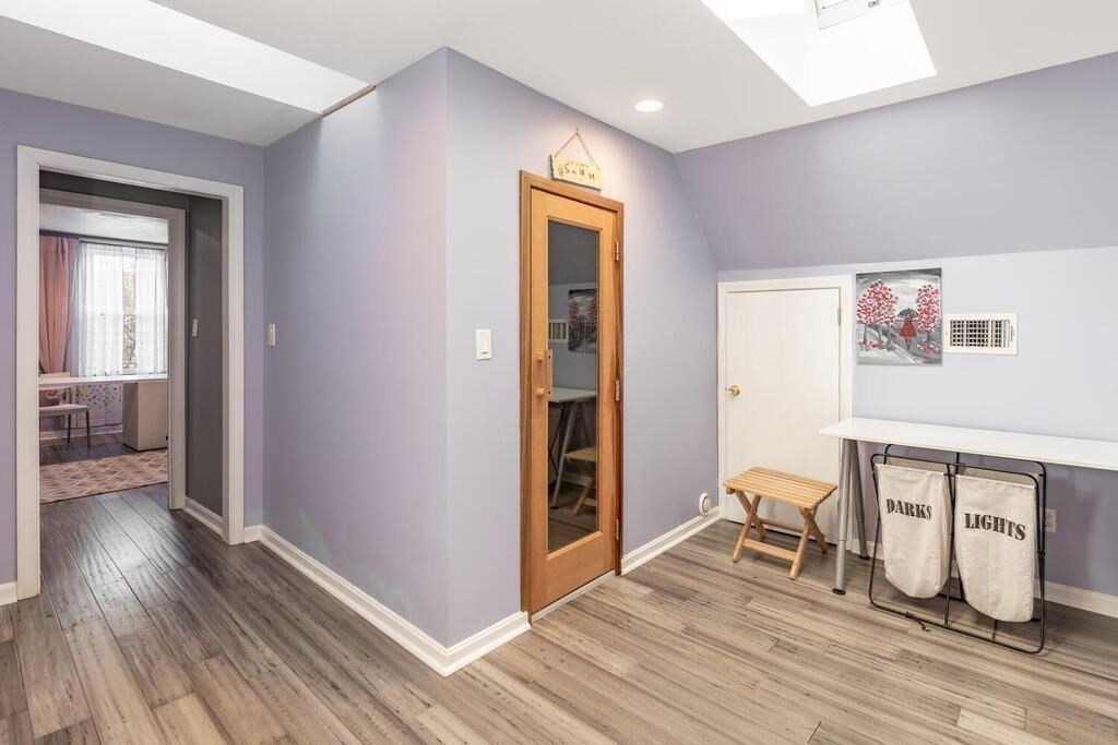 709 Hammond St, Chestnut Hill