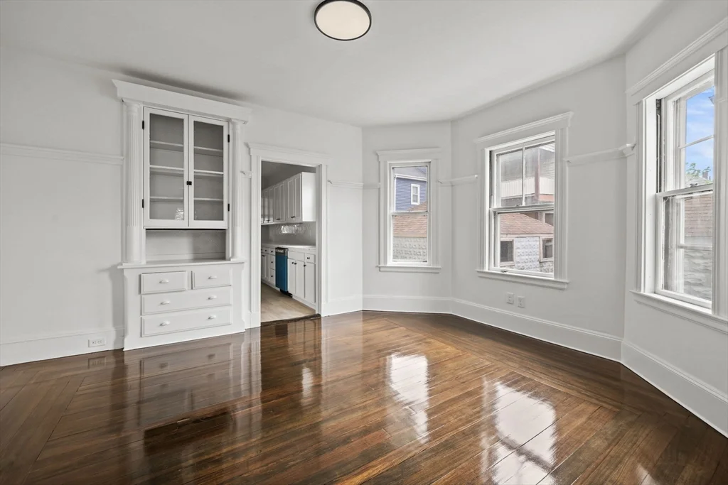 55 Surrey St, Glenwood