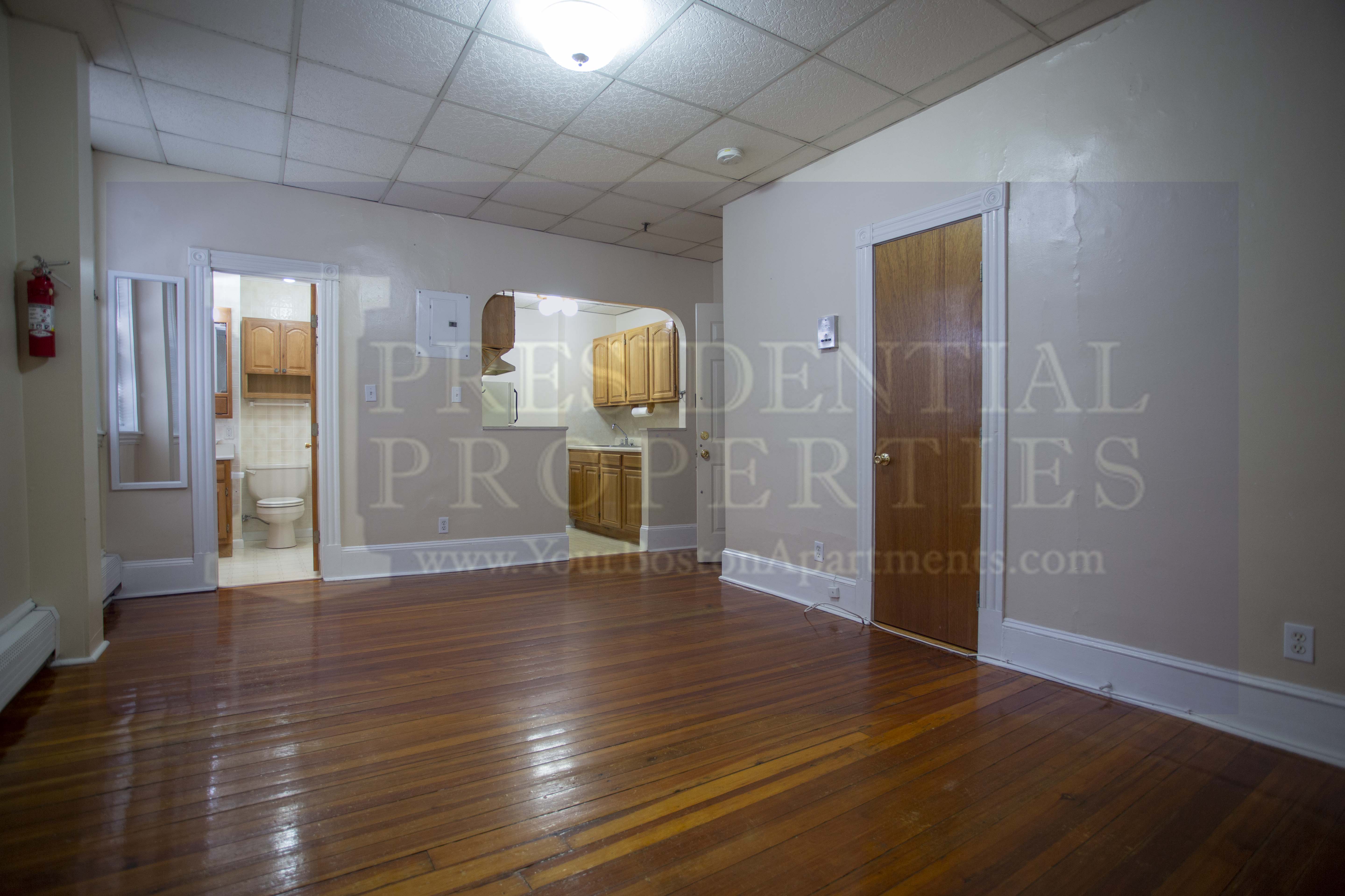 Studio bed, 1 bath apartment for rent at 37 Joy St Unit 2, Beacon Hill — photo 2 of 9