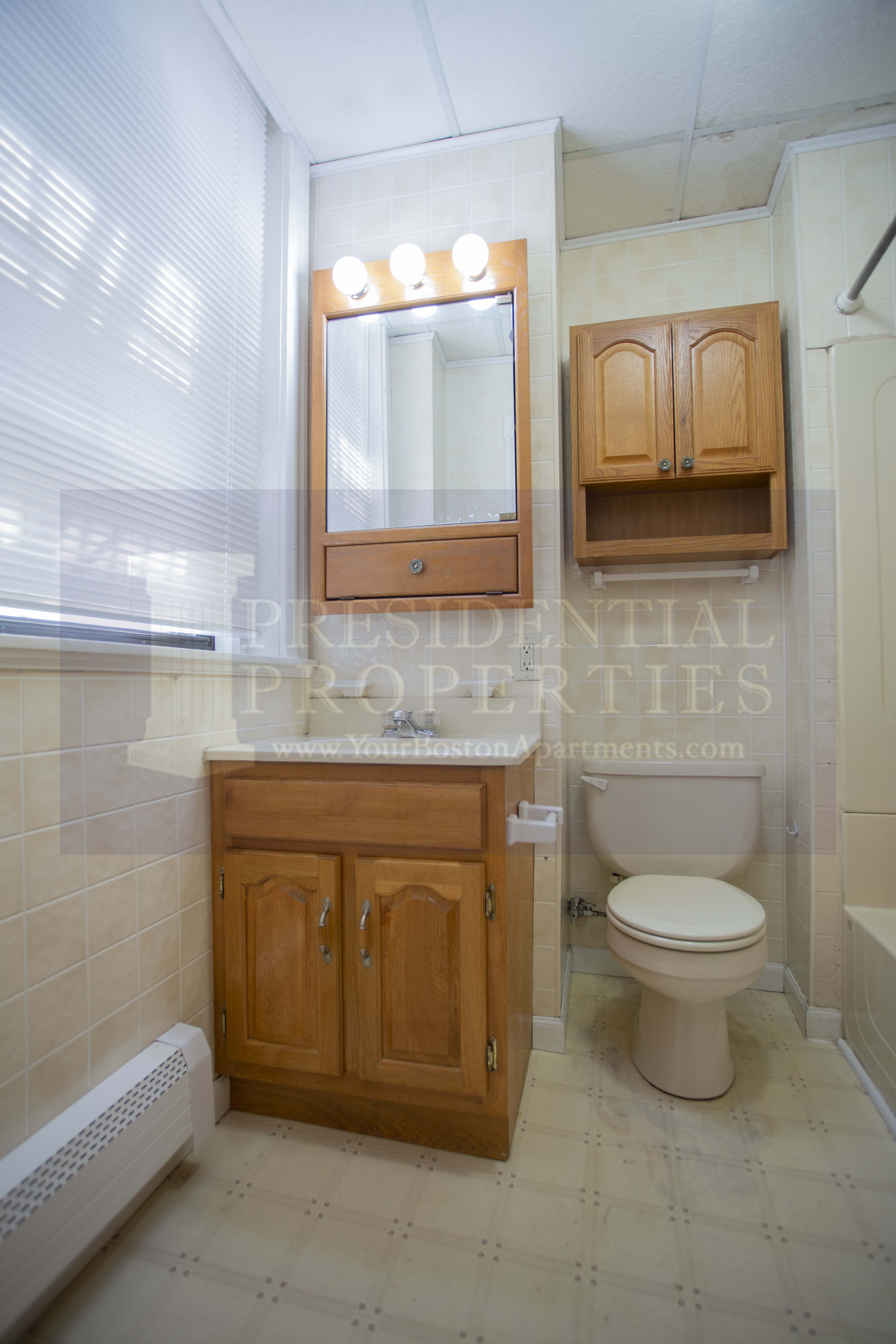 Studio bed, 1 bath apartment for rent at 37 Joy St Unit 2, Beacon Hill — photo 4 of 9