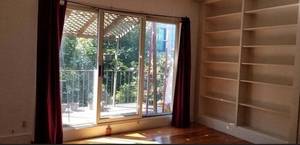 8 Sewall St, Mission Hill