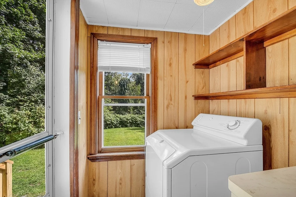 87 Graniteville Rd, Westford