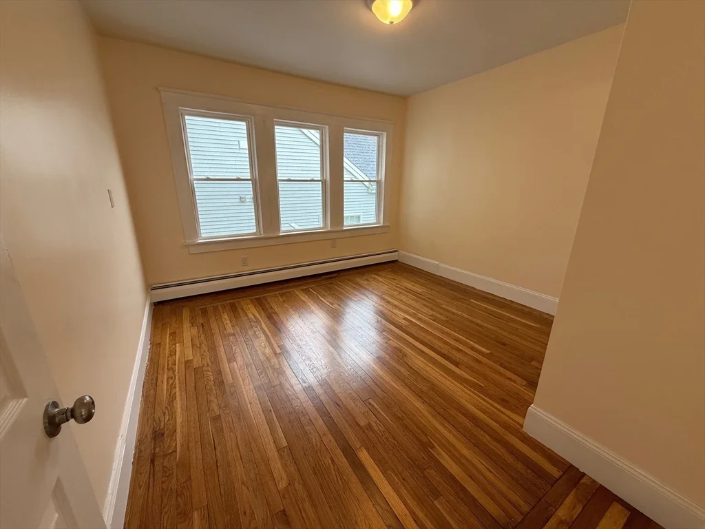 11 Dalrymple St, Jamaica Plain