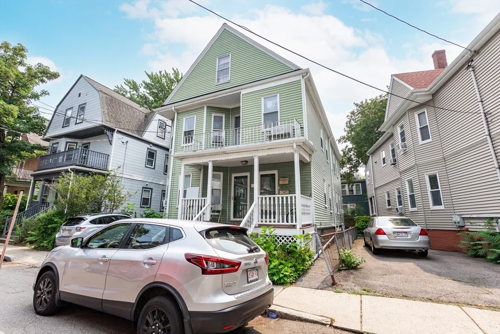 24 Aberdeen Rd, Powder House Square