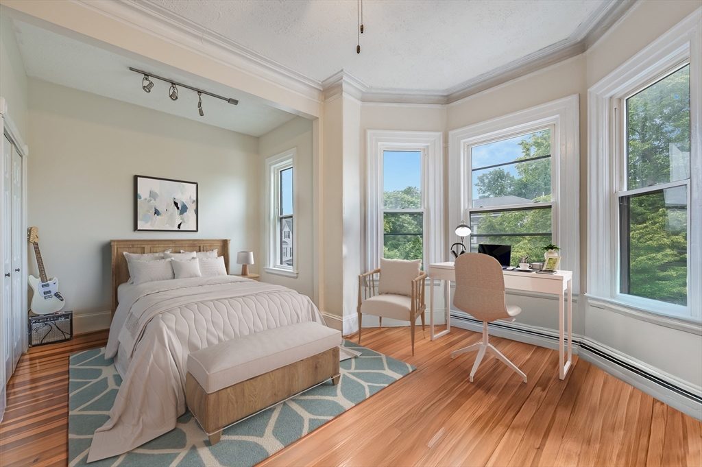 805 E 4th St, South Boston