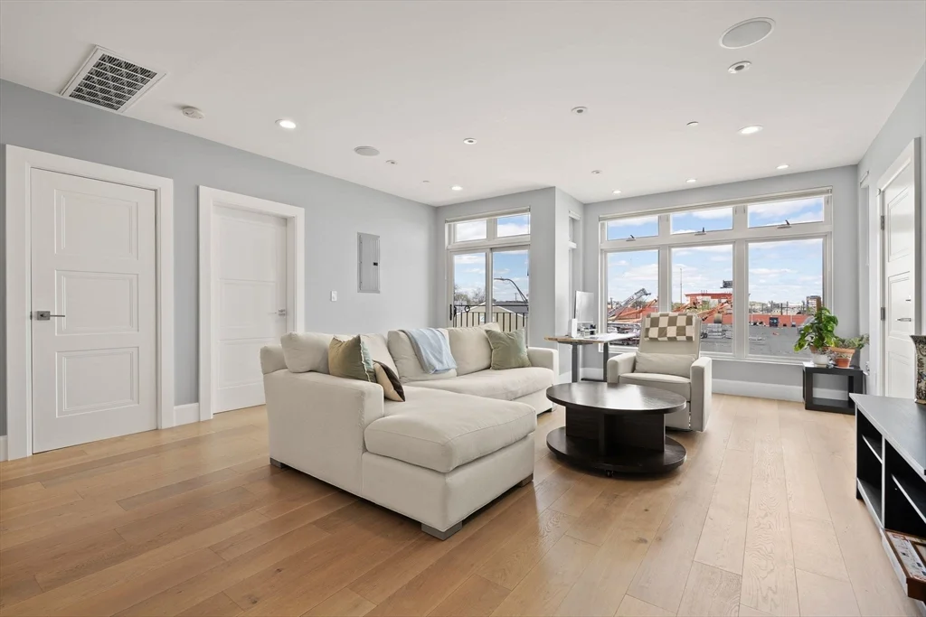 520 Dorchester Ave, South Boston