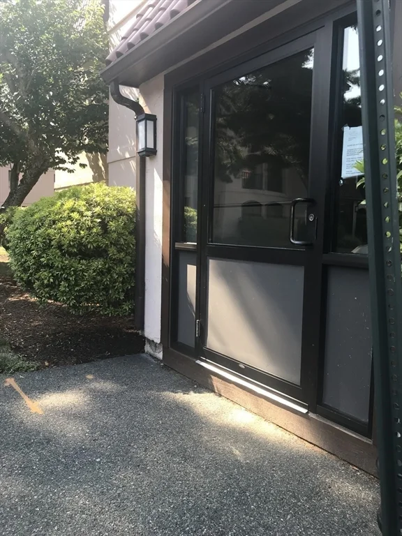 685 Oak St, Brockton