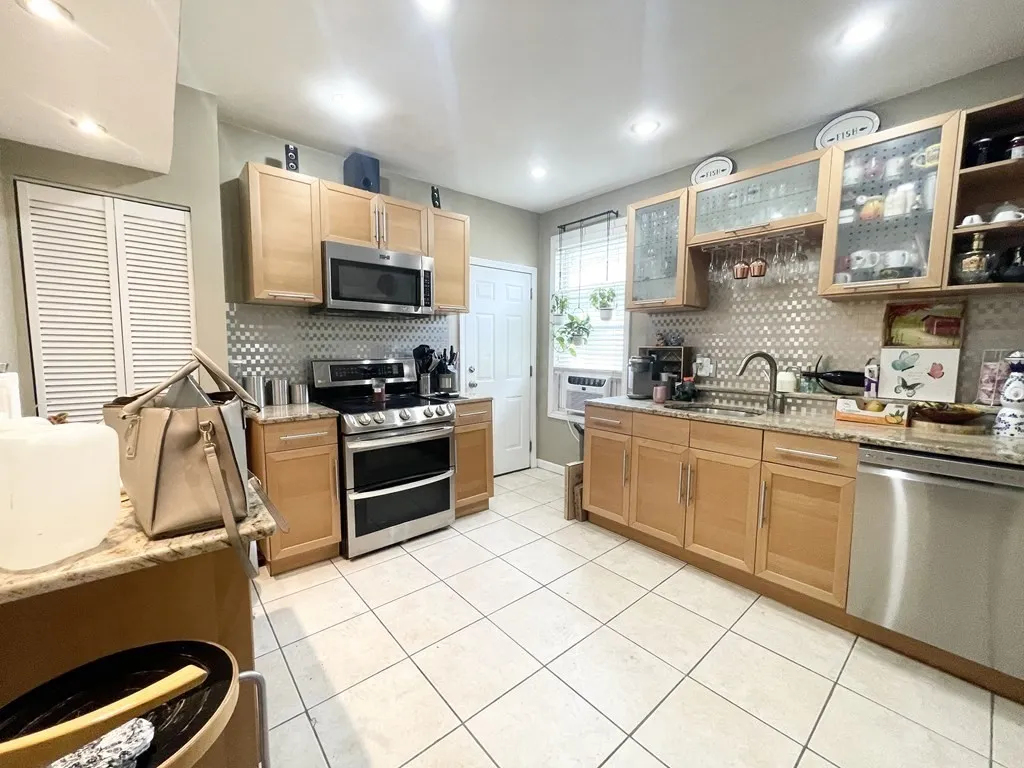 9 Mount Pleasant, Boston