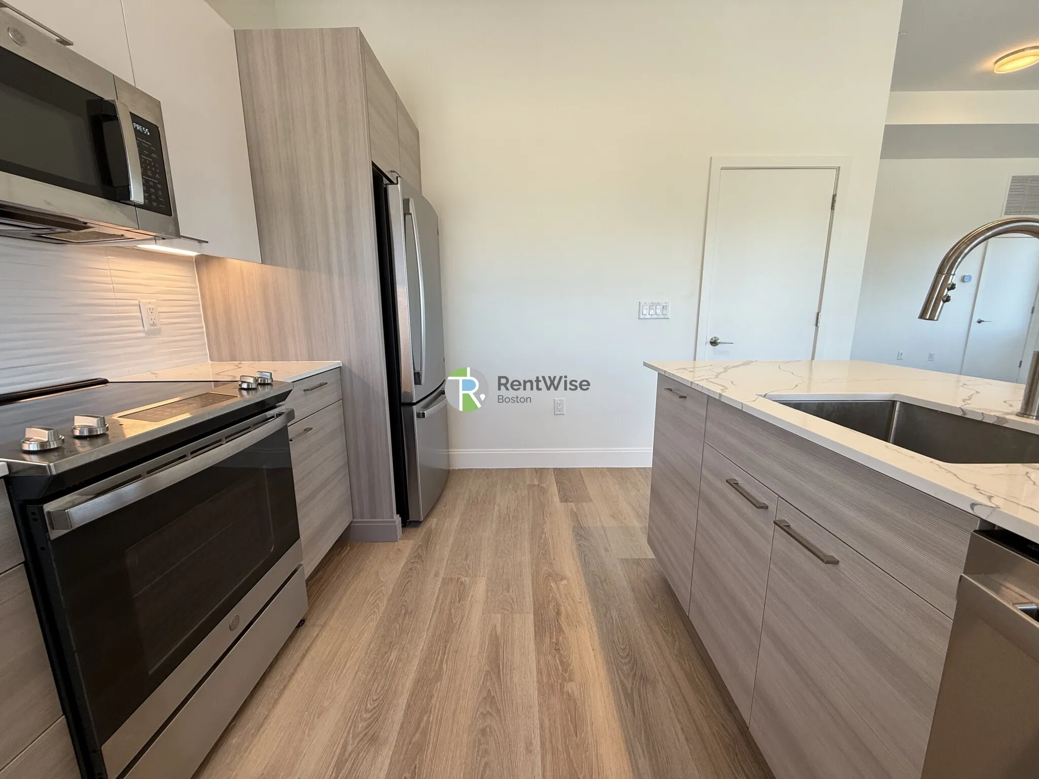 1079 Commonwealth Ave, Allston