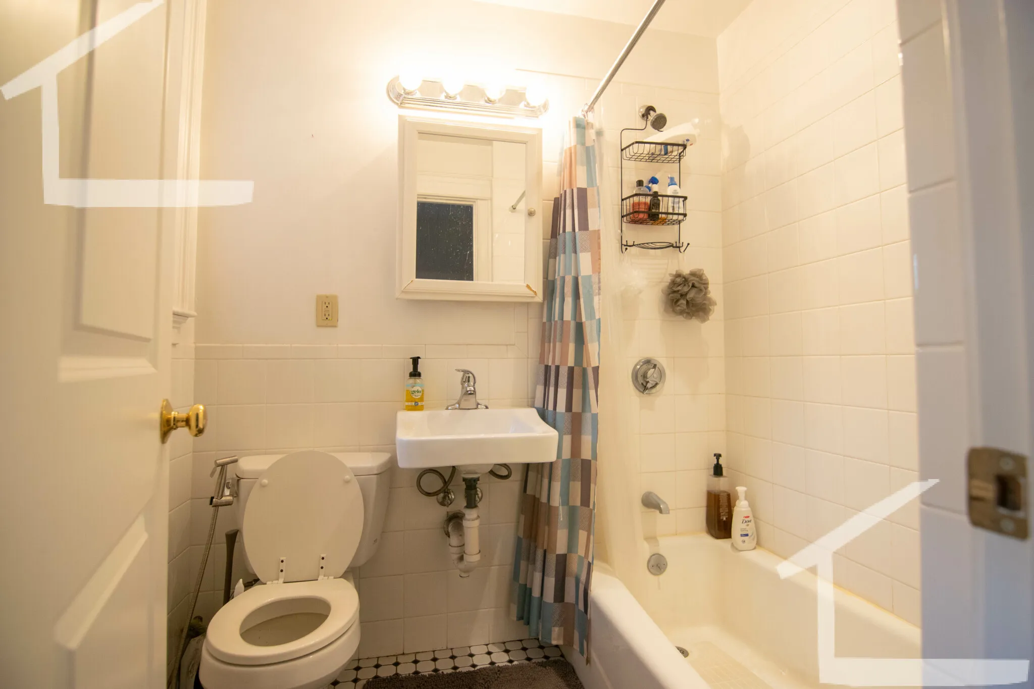 27 Glenville Ave, Allston