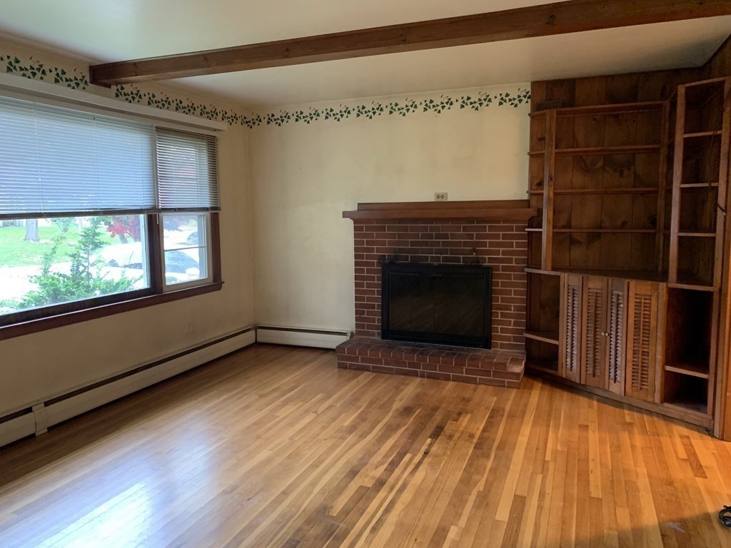 8 Tower Ter, Wareham