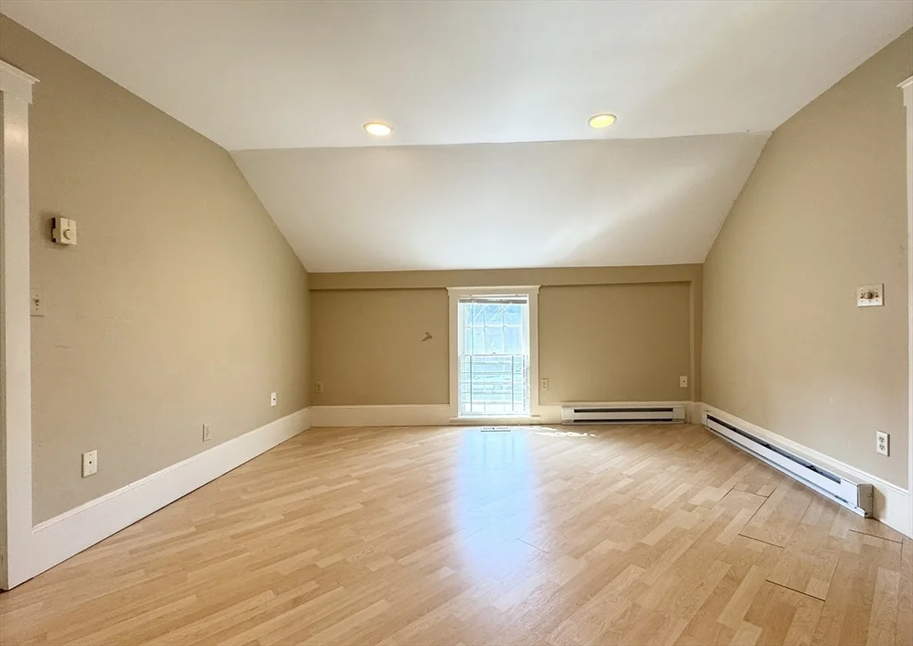 344 Lowell St, Lexington