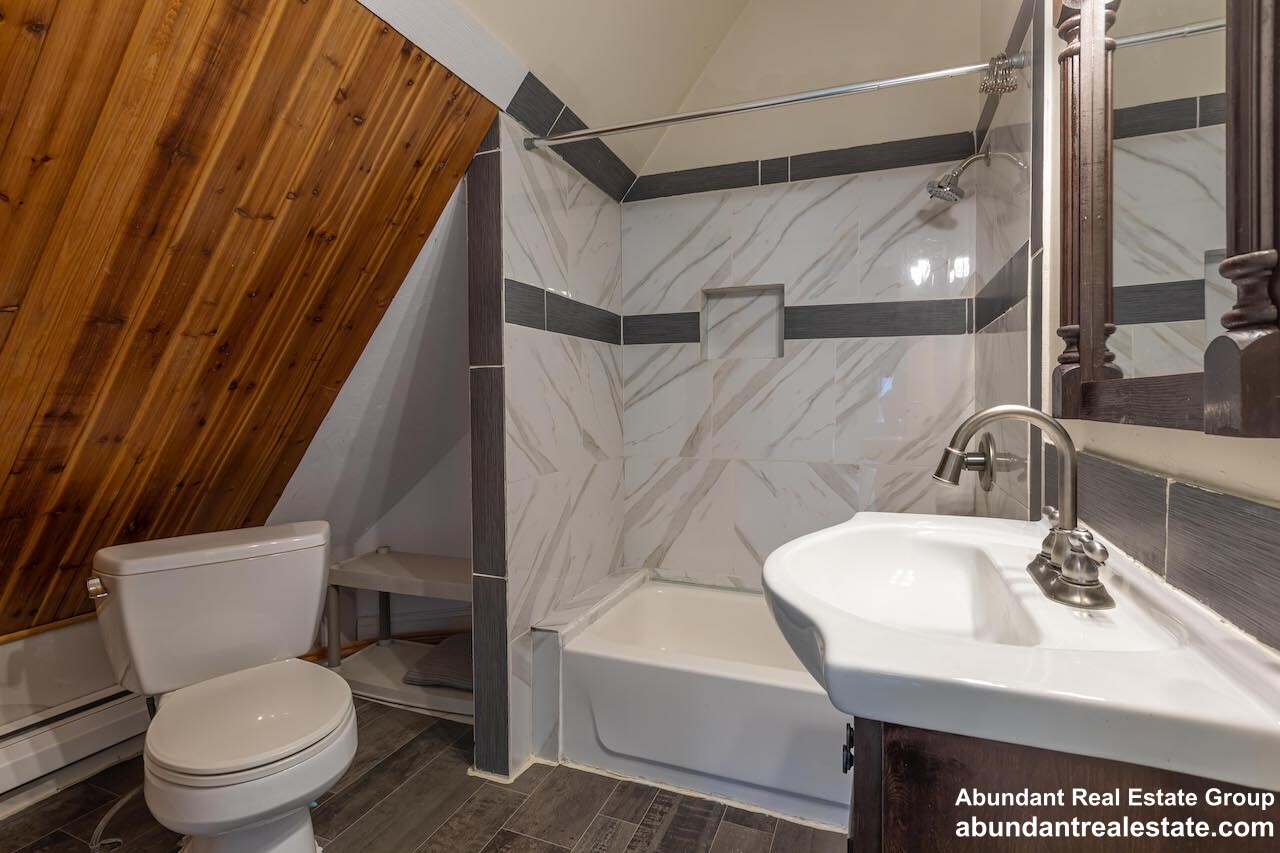 376 Medford St, Winter Hill