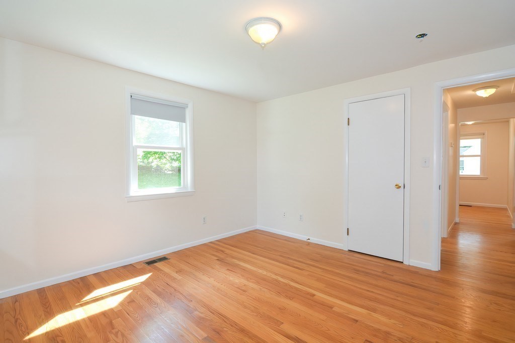 33 Robin Rd, Westborough