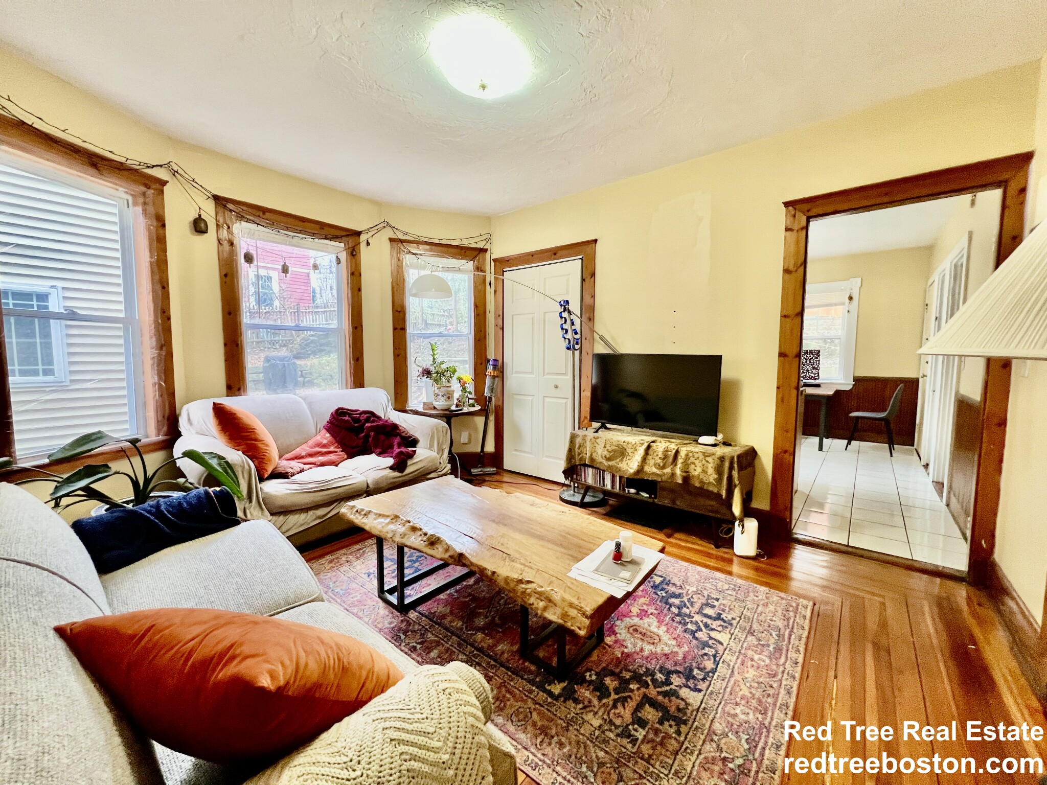 69 Woodlawn St, Jamaica Plain