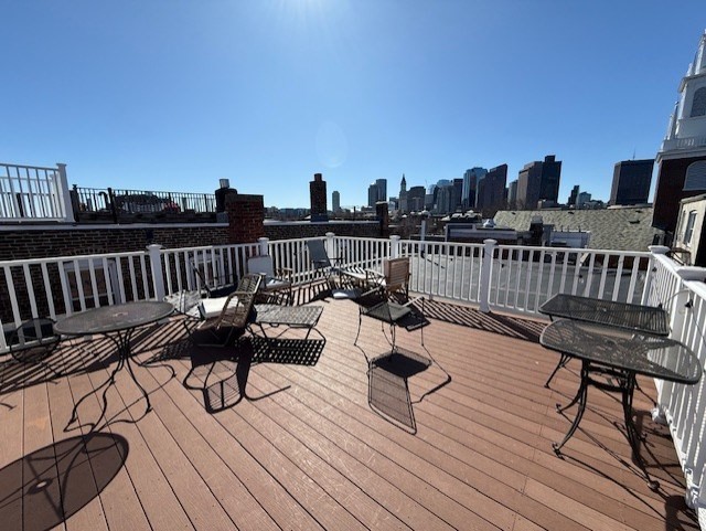 38 Charter St, North End