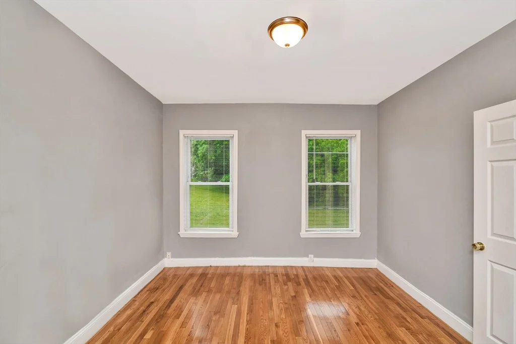 352 Norfolk St, Dorchester