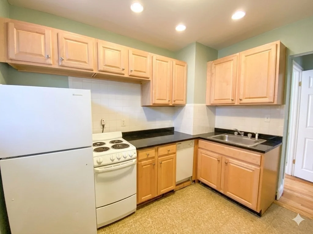 239 Commonwealth Ave, Back Bay