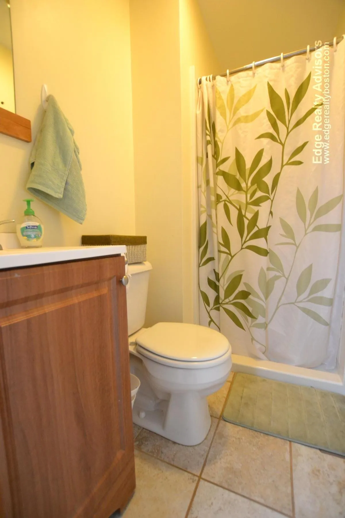 61 Poplar St, Watertown