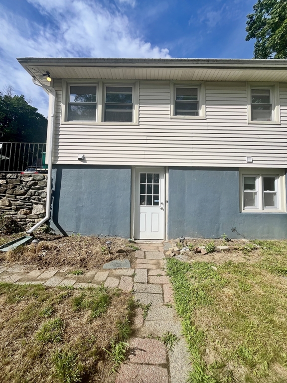 13 Columbine Rd, Worcester