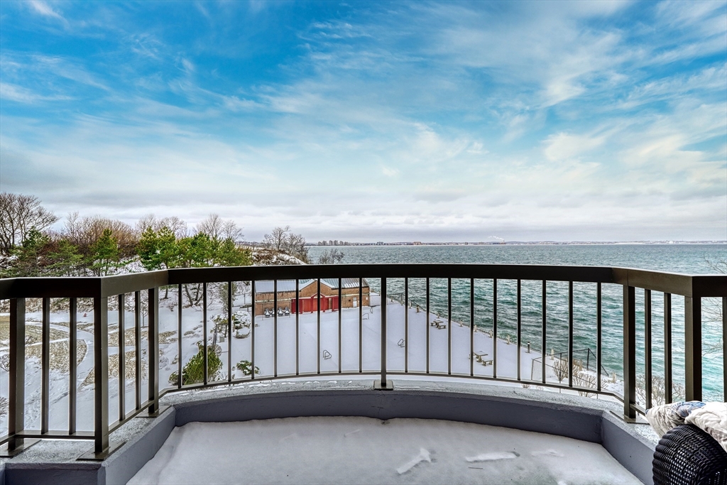 3 Seal Harbor Rd, Winthrop