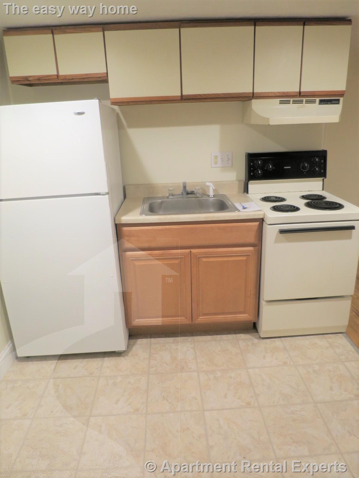 14 Garrison Ave, Teele Square