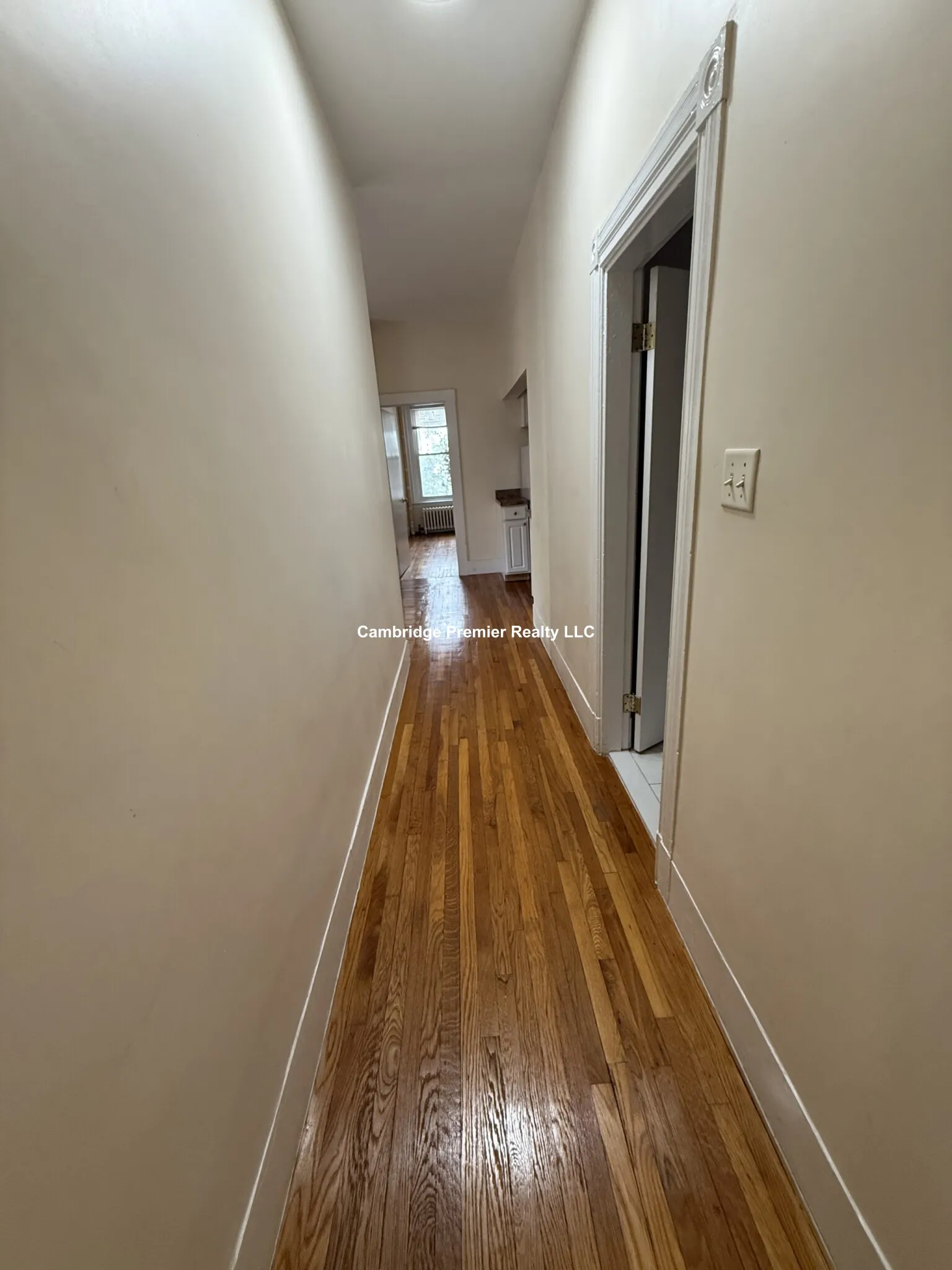 891 Massachusetts Ave, Mid-Cambridge