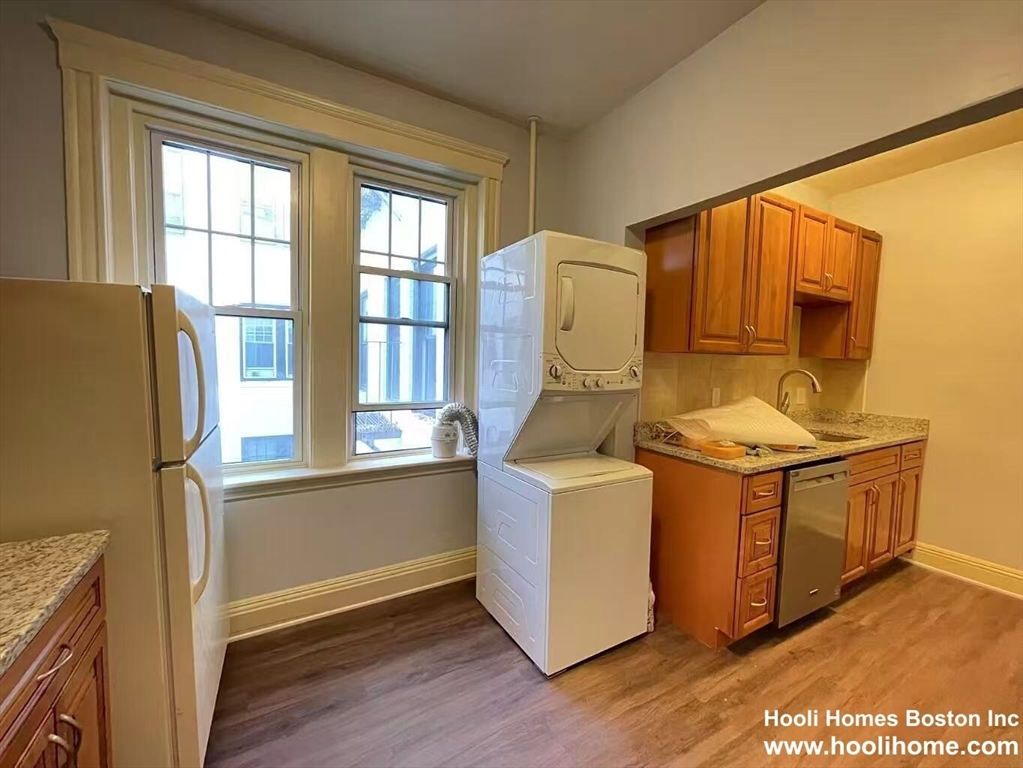 153 Strathmore Rd, Brighton