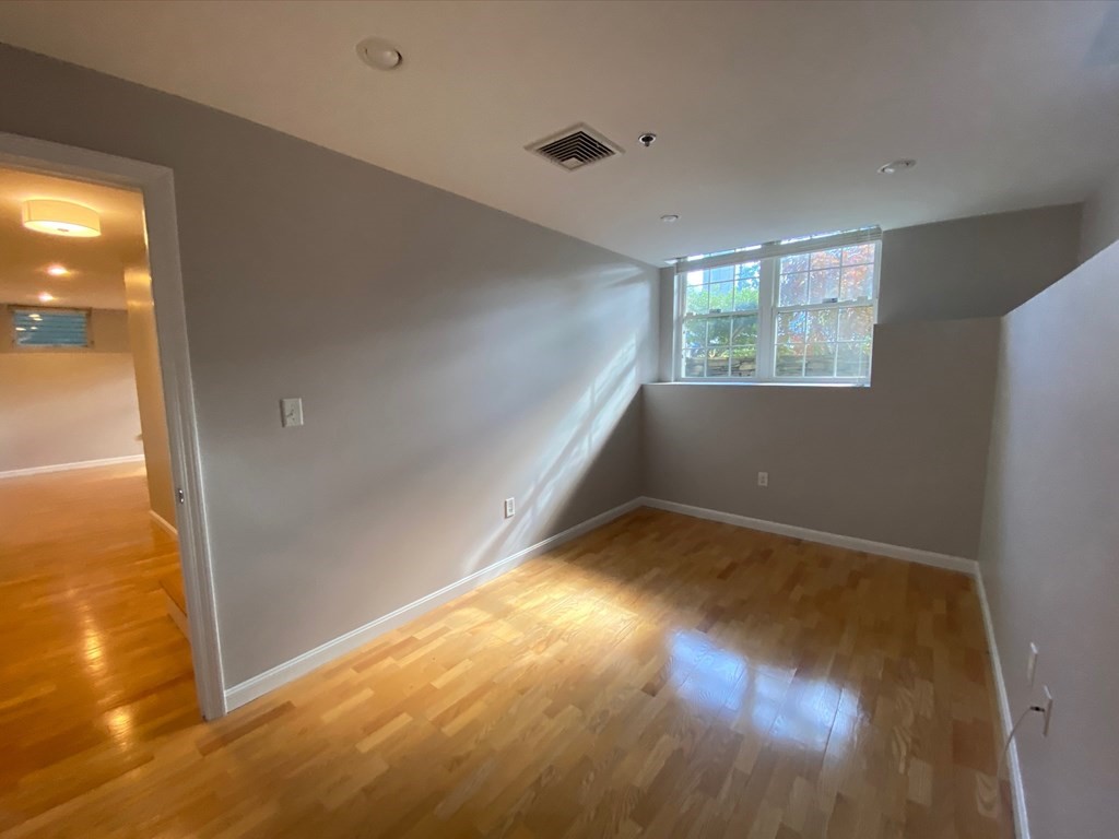 2277 Massachusetts Ave, North Cambridge