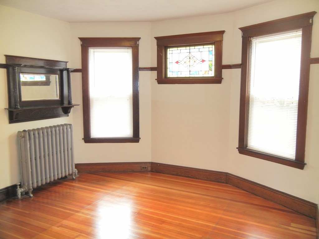 8 Pleasant St, Dorchester