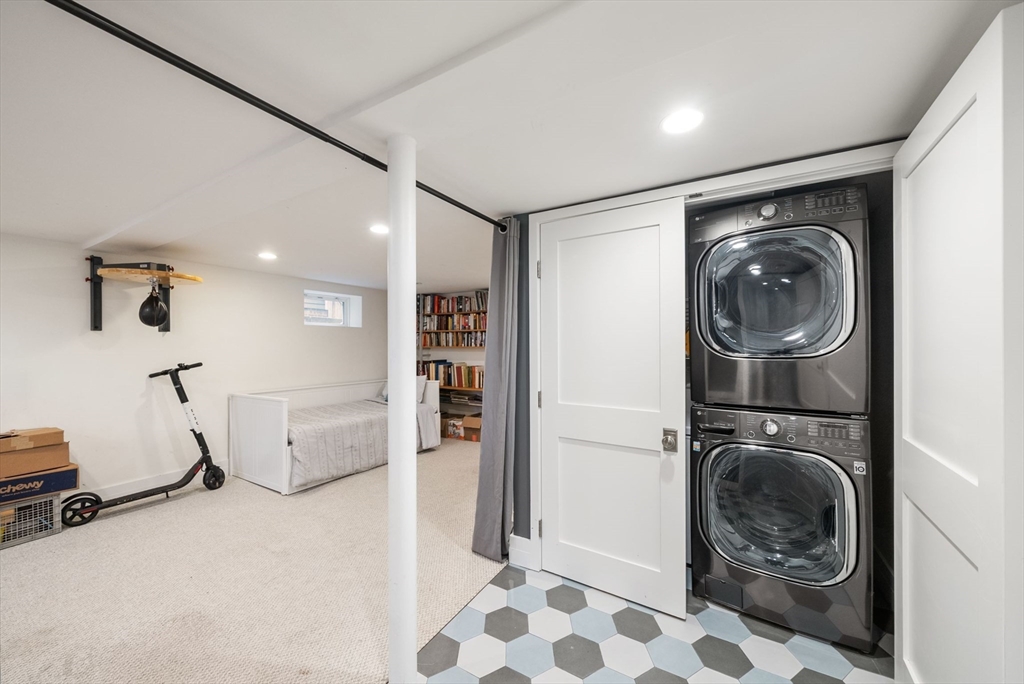 14 Hubbard Ave, Cambridge