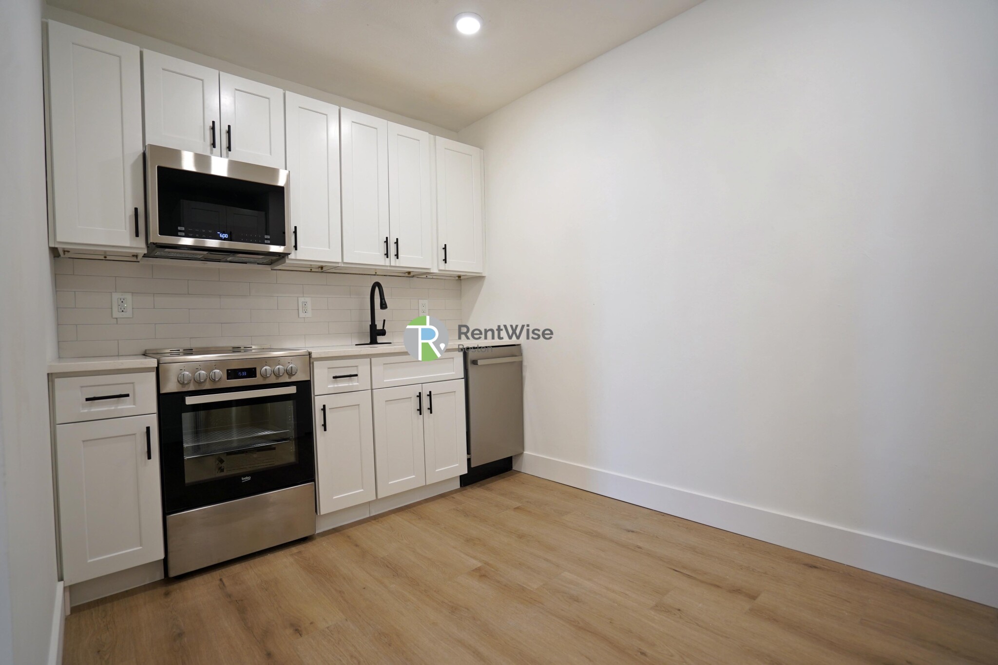 741 East 6th St, South Boston