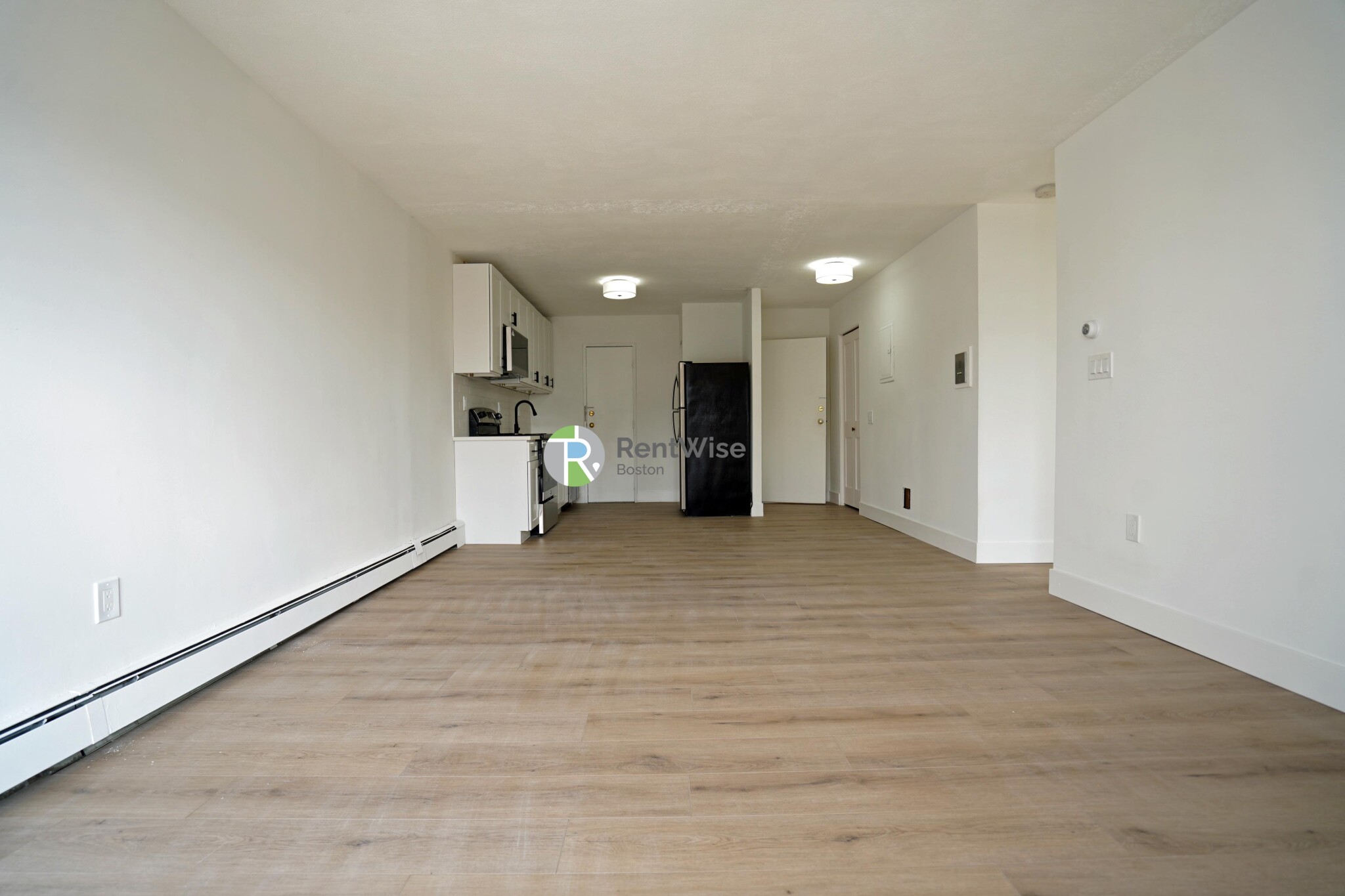 3 bed, 1 bath apartment for rent at 745 East 6th St Unit 1, South Boston — photo 3 of 19