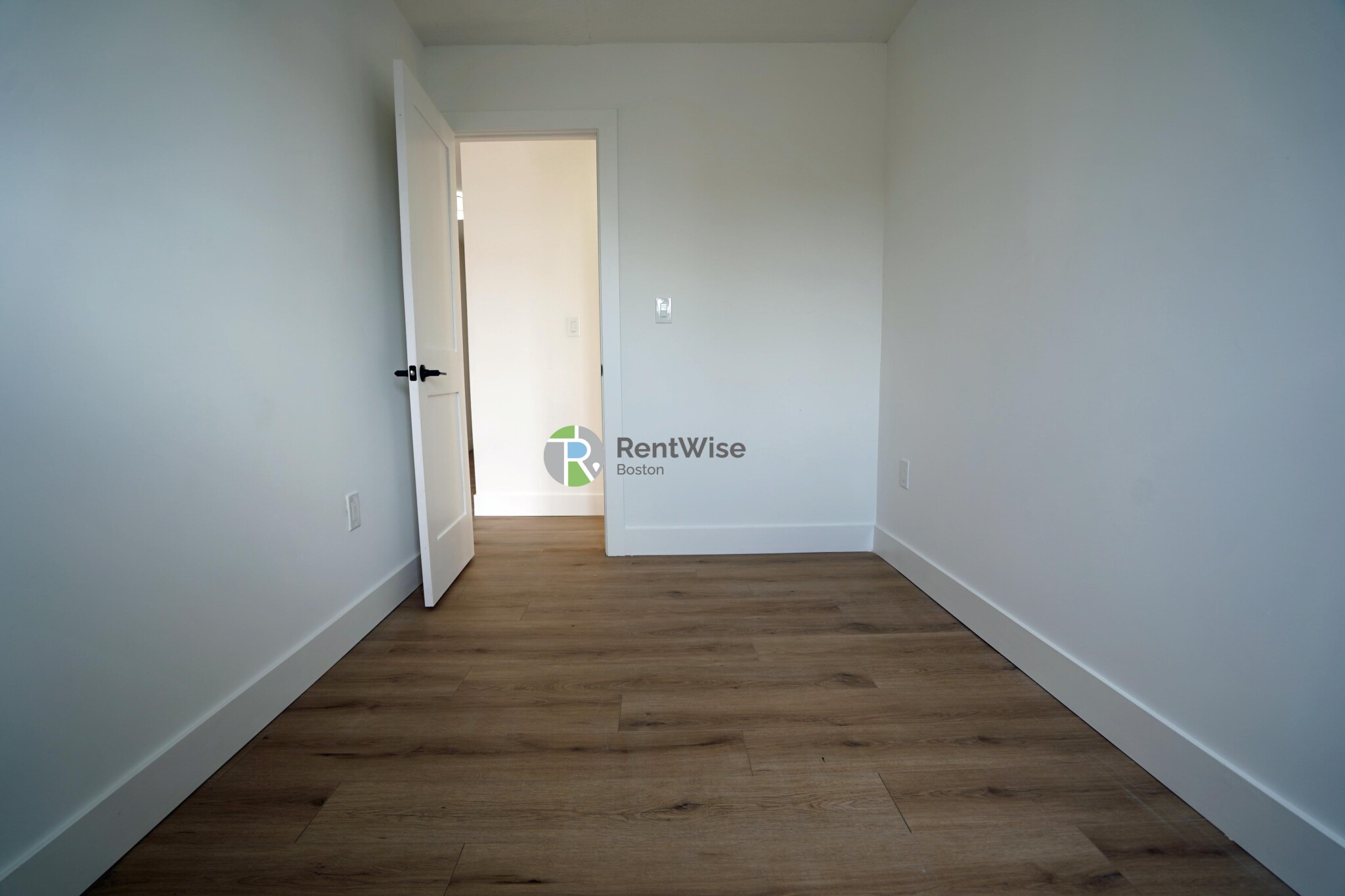 3 bed, 1 bath apartment for rent at 745 East 6th St Unit 1, South Boston — photo 8 of 19