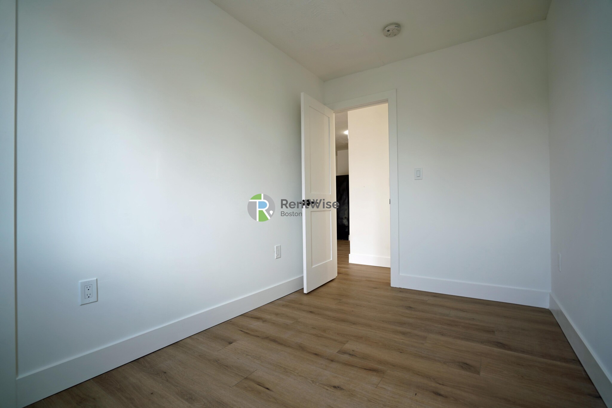 3 bed, 1 bath apartment for rent at 745 East 6th St Unit 1, South Boston — photo 9 of 19