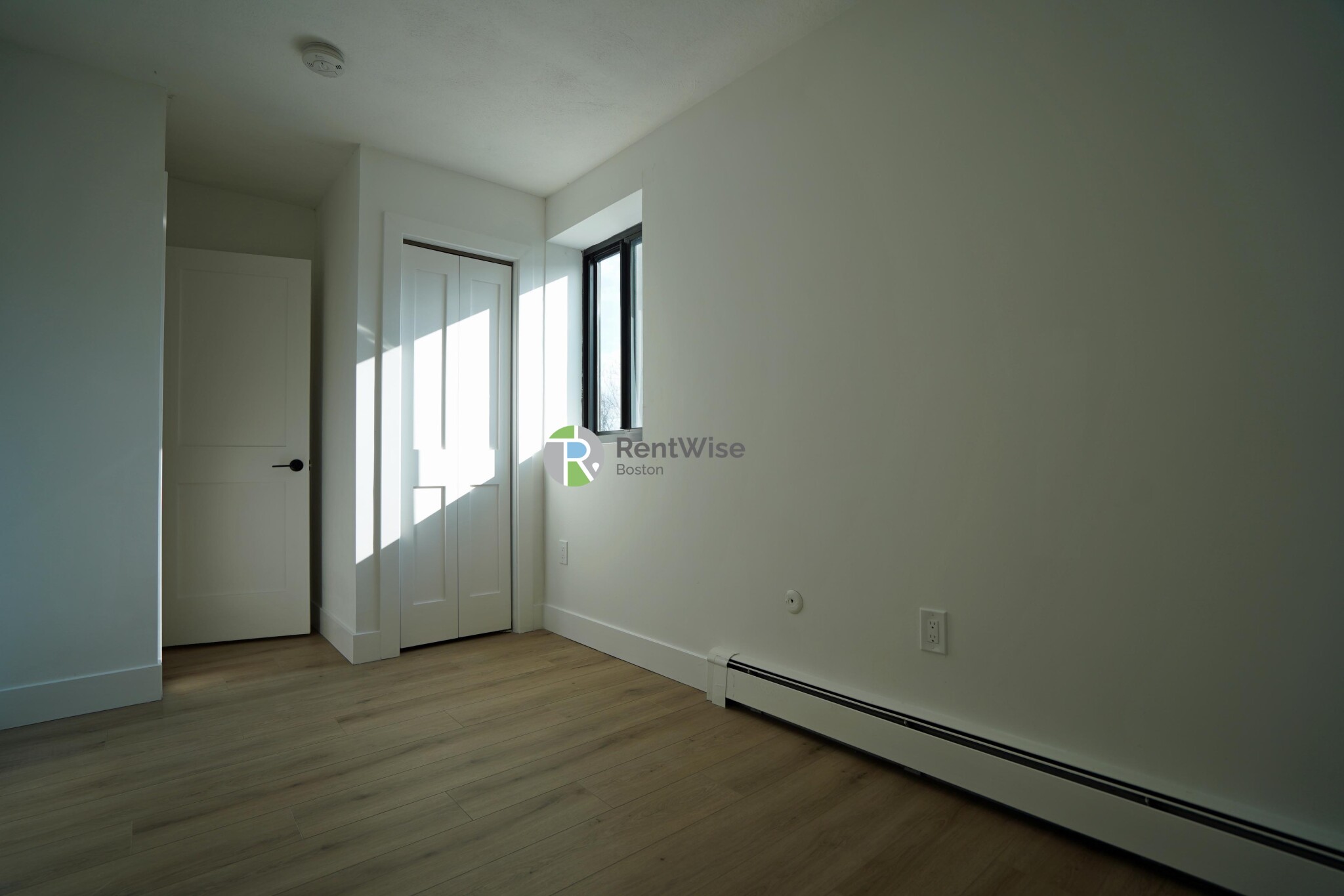 3 bed, 1 bath apartment for rent at 745 East 6th St Unit 1, South Boston — photo 16 of 19
