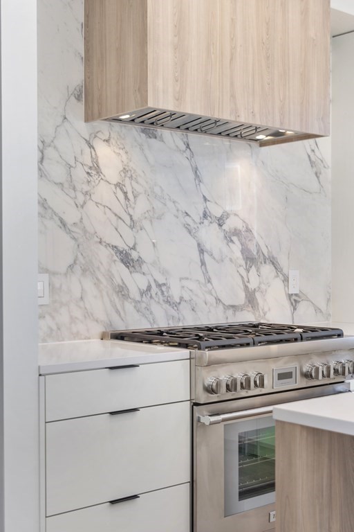 70 Walker St, Newtonville