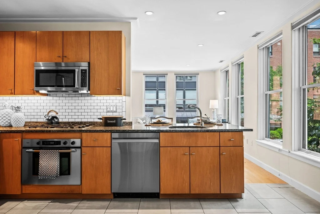 335-337 W 2nd St, South Boston